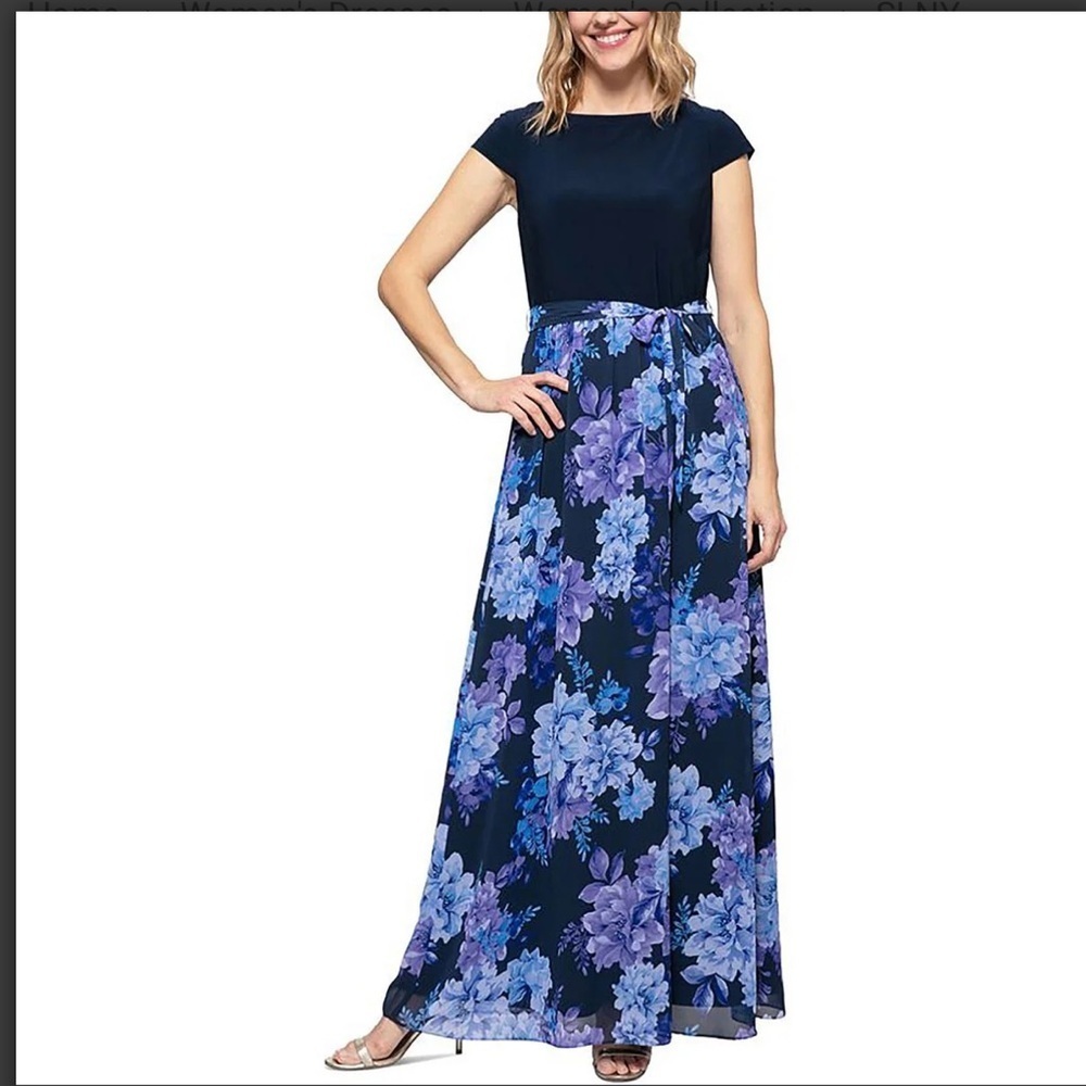 SLNY NWT Floral Maxi Dress in Navy missing string belt